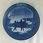 1987 Royal Copenhagen Christmas Plate
