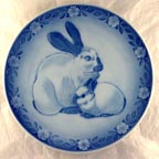 Mother Rabbit With Bunny collector plate by Sven Vestergaard
