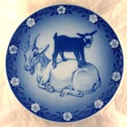 Mother Goat With Kid collector plate by Sven Vestergaard