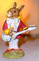 Royal Doulton Bunnykins Figurine - Mr. Bunnybeat Strumming
