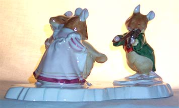 Royal Doulton Brambly Hedge Figurine - The Ice Ball