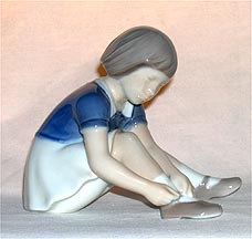 Bing & Grondahl Figurine - Buttoning My Shoe