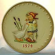 Goebel M I Hummel Annual Plate - 1974 Goose Girl