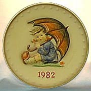 Goebel M I Hummel Annual Plate - 1982 Umbrella Girl