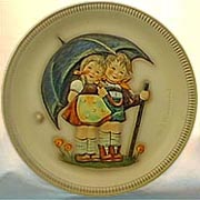 Goebel M I Hummel Anniversary Plate - 1975 Stormy Weather