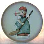 Goebel M I Hummel Mini Plate - Little Sweeper