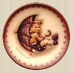 Goebel M I Hummel Mini Annual Plate - Umbrella Boy