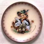 Goebel M I Hummel Mini Annual Plate - Playmates