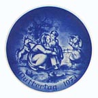 Mother And Children collector plate by Ludwig Ricter