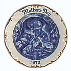 Doe And Fawn collector plate by Hans Waldheimer