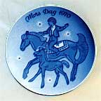 Mare And Foal collector plate by Gunnar Bratlie