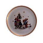 Parade To Toyland collector plate by Berta Hummel