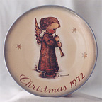 Angel With Flute collector plate by Berta Hummel