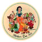 Snow White And The Seven Dwarfs collector plate by Disney Studio Artists