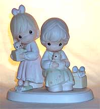 Enesco Precious Moments Figurine - To A Very Special Sister