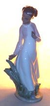 Lladro Figurine - Pretty Flowers!